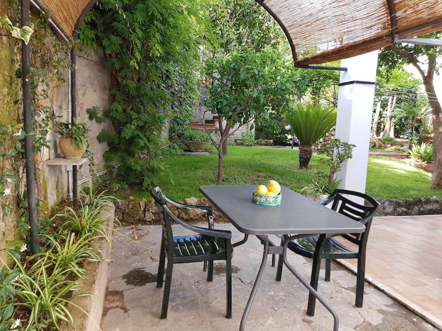Giardino Mediterraneo Лакко-Амено Экстерьер фото